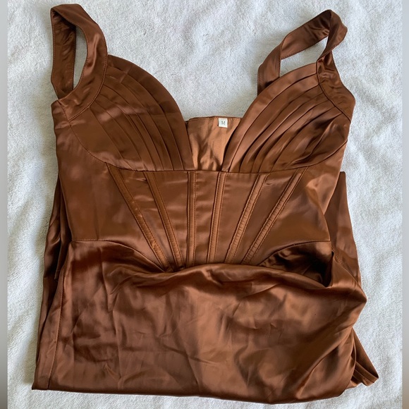 Brown satin corset dress - Picture 3 of 5
